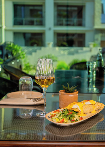 Outdoor dining, wandera homes, Msambweni