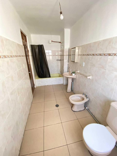 Bathroom 3, Santa Teresa Alley Hostel, Oropeza