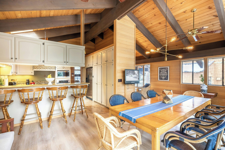 Food & Drinks 5, Northstar Resort by Vail Resorts, Placer