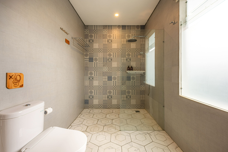 Bathroom 5, Cove Ayuna, Badung