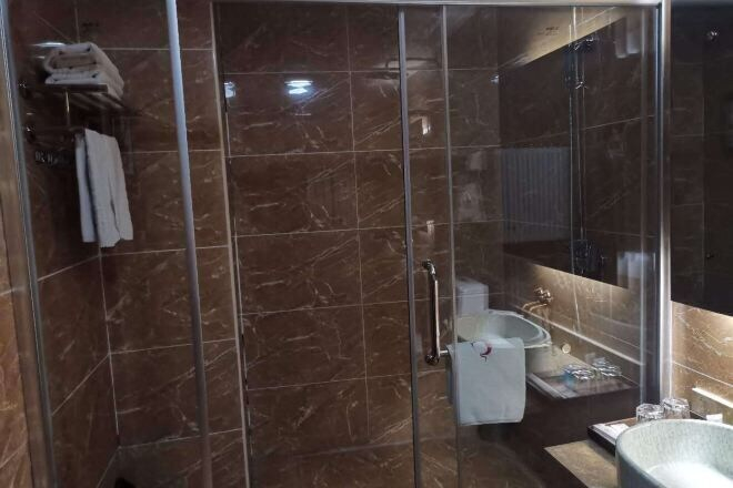Bathroom 3, Wanyuan Hotel, Baiyin