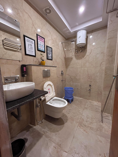 Bathroom 3, Namaste Hostel Rishikesh, Tehri Garhwal