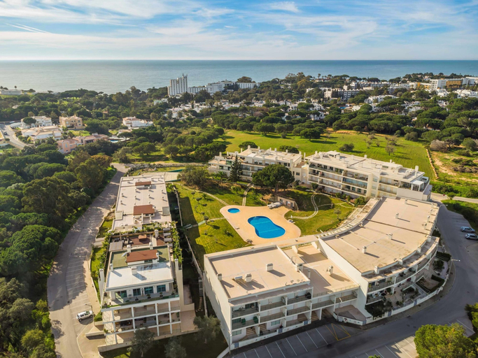 Room 2, Balaia Residence 2 Bedroom Penthouse With Pool, Albufeira