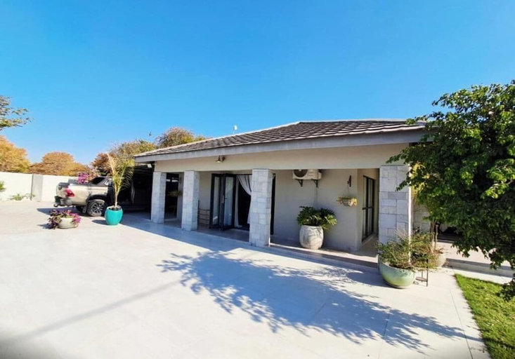 Exterior, Luna Holiday Home, Ngamiland East
