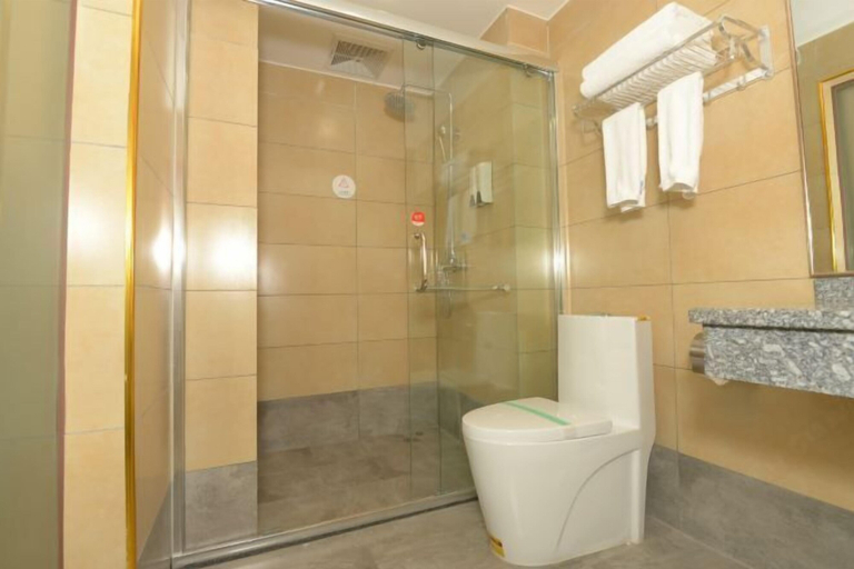 Bathroom, Hengxi Boutique Hotel, Hechi