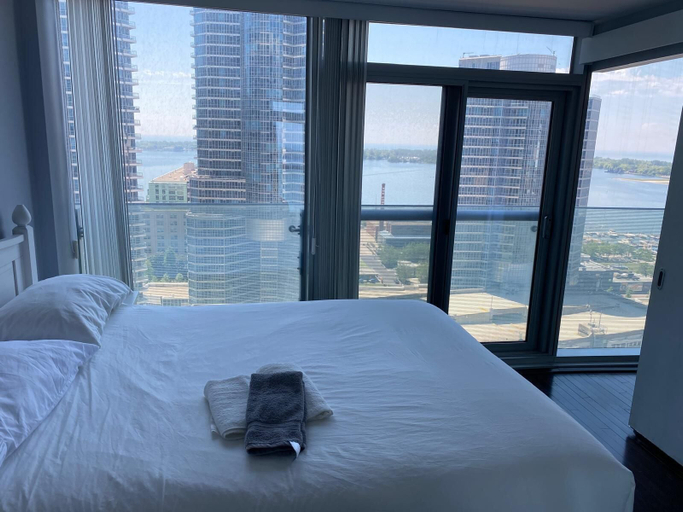 Room 2, The Grand Horizon, Toronto