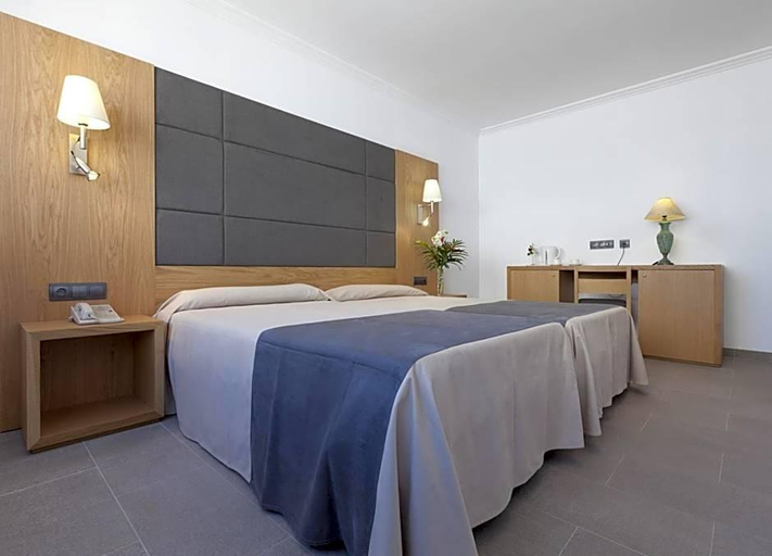 Bedroom 3, Hotel Artmadams, Baleares