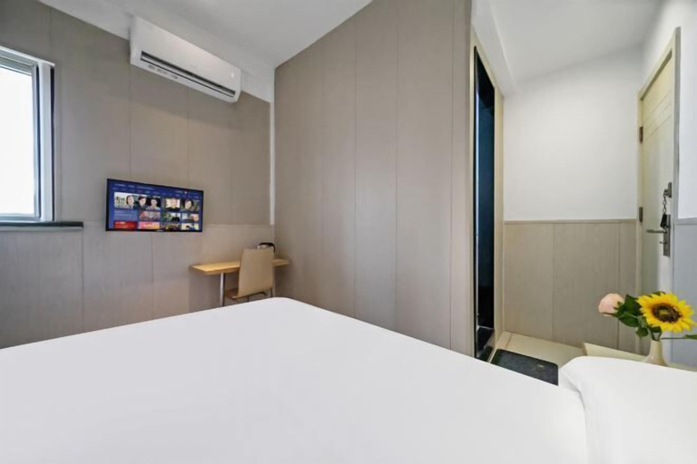 Bedroom 2, Yalan Hostel, Shanghai