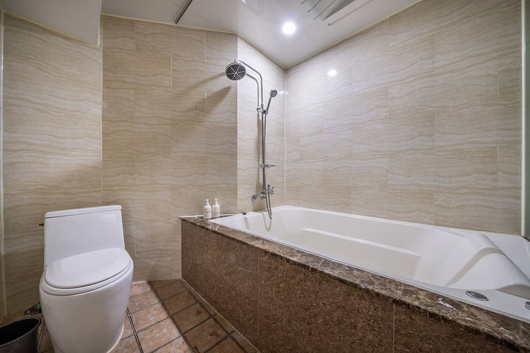 Bathroom 5, Ansan Seowon Tourist Hotel, Hwaseong
