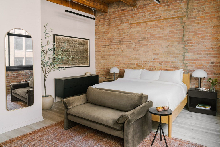 Room 3, LIVN - West Loop Chicago, Cook