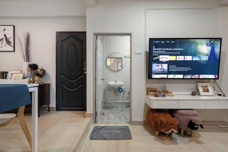 Living area 4, FunnD Mrt lat phrao 5Beds NetflixYouTube, Chatuchak