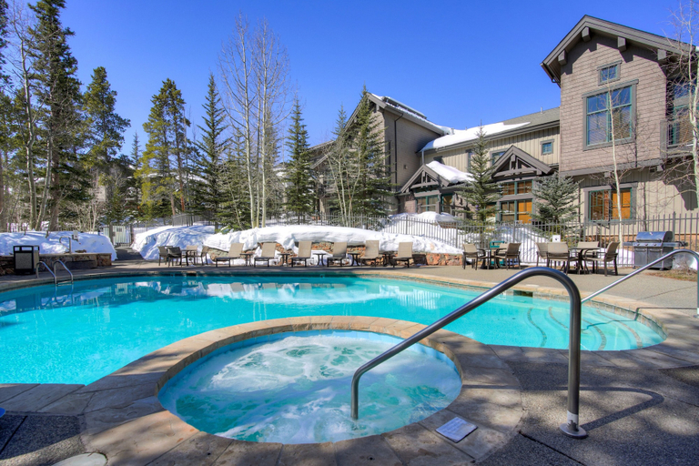 Pool 2, Breckenridge Ski Resort, Summit