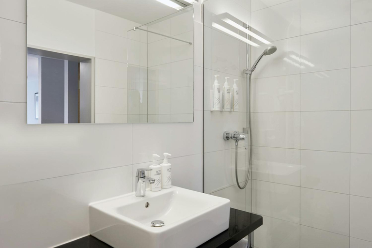 Bathroom 4, Four Points Flex by Sheraton Hannover, Region Hannover