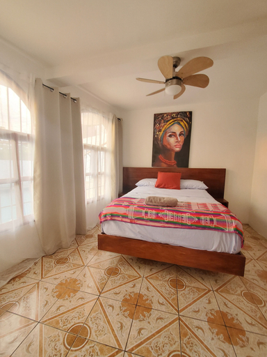 Room 4, Bed & Breakfast by the sea, Tamanique