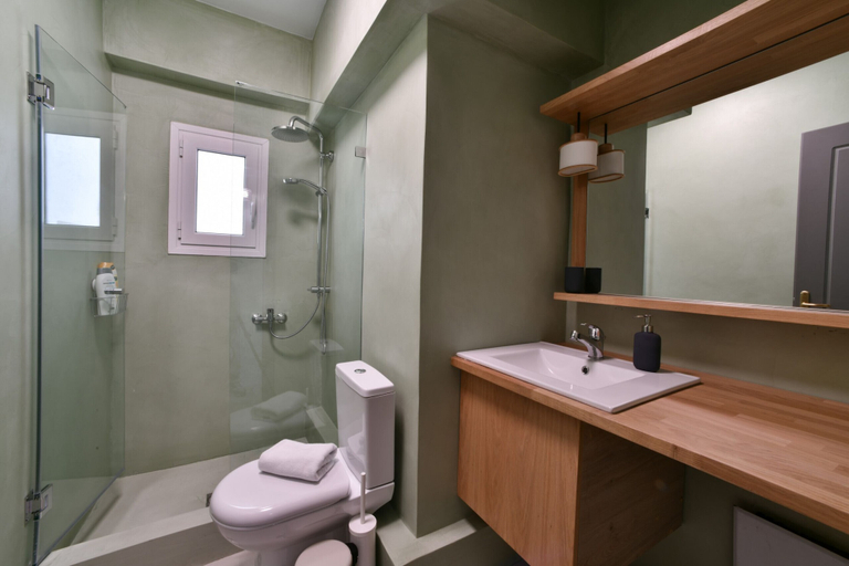 Bathroom 4, Soho Apartment by Olala Homes, Attica