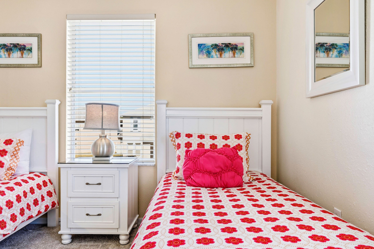 Bedroom 2, Pine Ridge, Polk