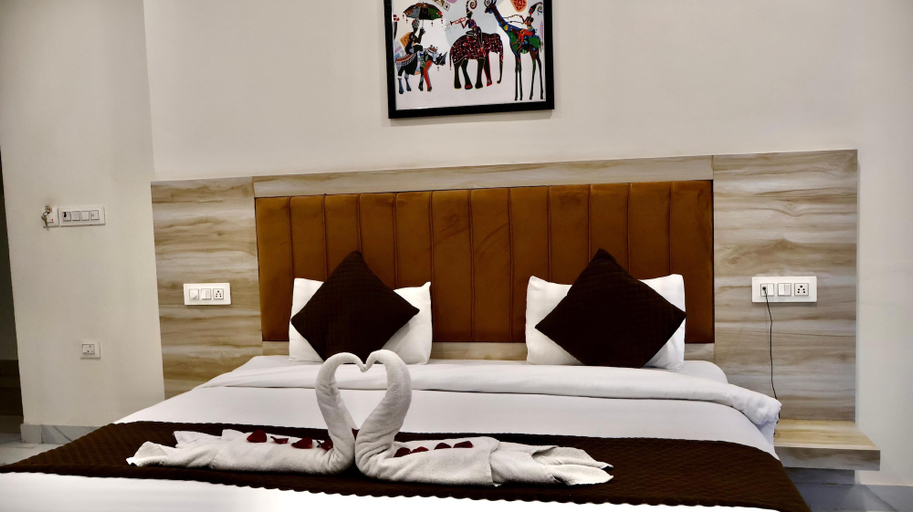 Room 2, Hotel Hive, Dehradun