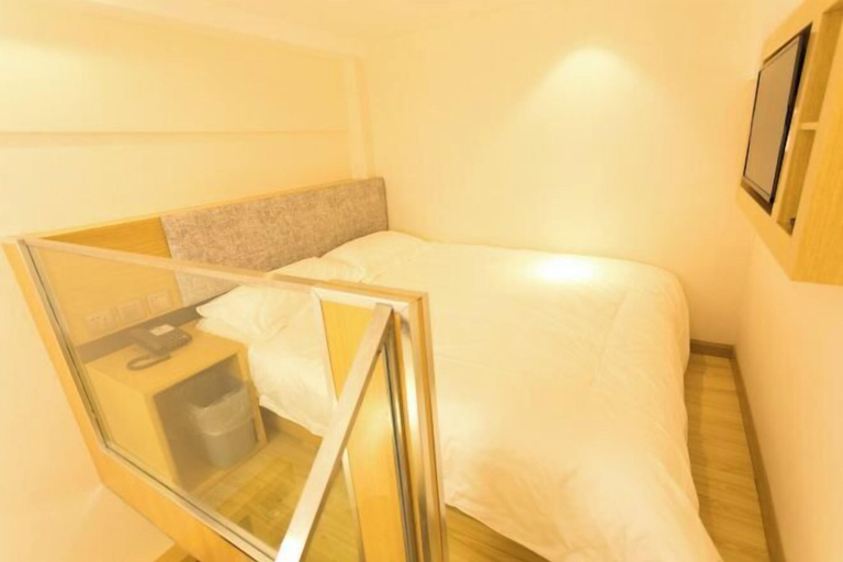 Bedroom 3, Super 8 Loft(Beijing Tiananmen Qianmen Metro Station Branch), Beijing