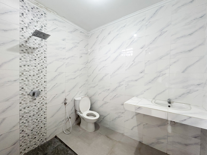 Bathroom, RedDoorz @ Agro Indah Batu, Malang