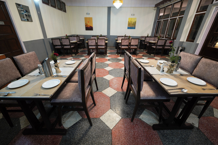 Restaurant 2, Hotel Silverton (180 lake view), Nainital