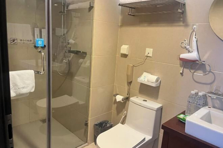 Bathroom 4, Housing International Hotel, Qingdao