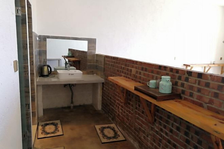 Bathroom 3, Jacky's Guesthouse, Honghe Hani and Yi