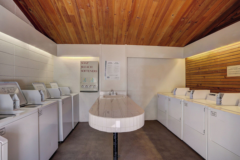 Interior 5, The Pines - Keystone Ski Resort CO Vacation Lodging, Summit