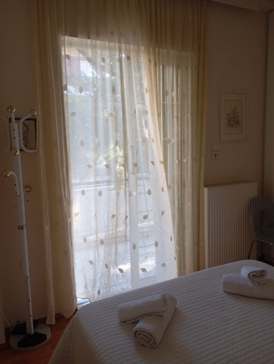 Room 4, Quiet Apartment in Neo Herakleio Athens, Attica