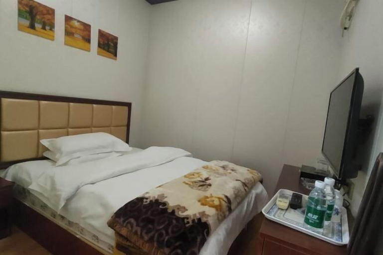 Bedroom 2, Tashan Hotel, Zunyi
