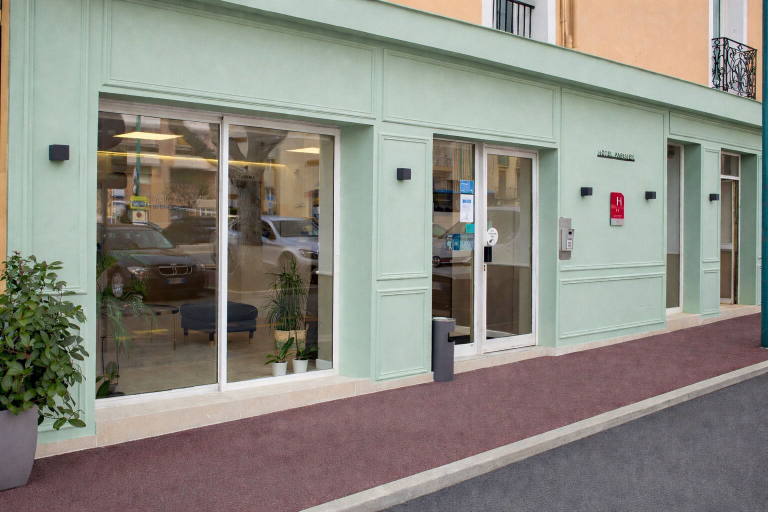 Exterior & Views 2, Hotel Parisien, Alpes-Maritimes
