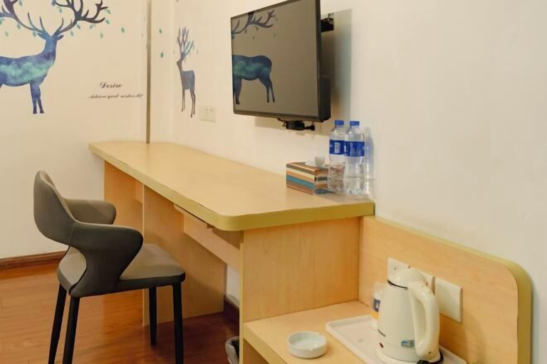 Others 4, 7 Days Hotel (Jiangmen Qimingli 33 Hui Street Branch), Jiangmen