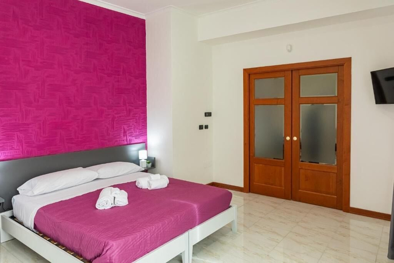 Room 3, May Flower Luxury, Napoli
