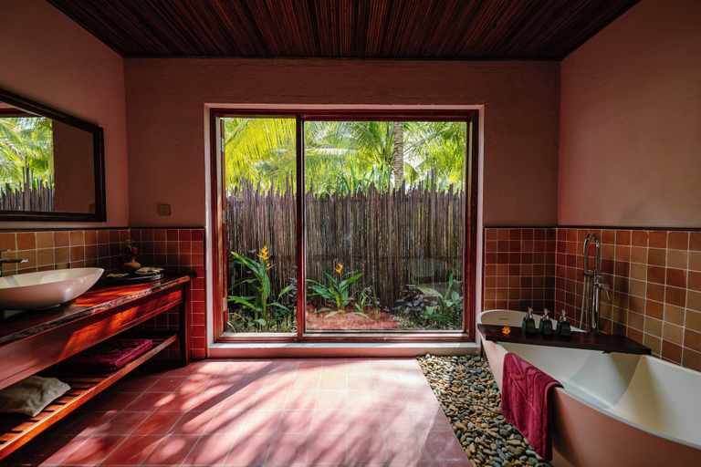 Bathroom 3, Thala Tra Vinh, Cầu Kè