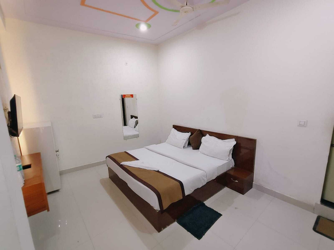 Room 3, Radhe Shyam Resort By HRG Vrindavan, Mathura