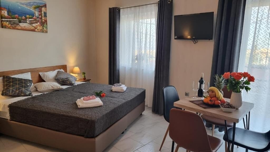 Bedroom 2, Secret Garden Hotel, Crete