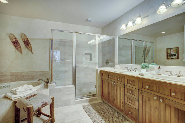 Bathroom 5, Elkhorn Lodge, A Vail Resorts Property, Eagle