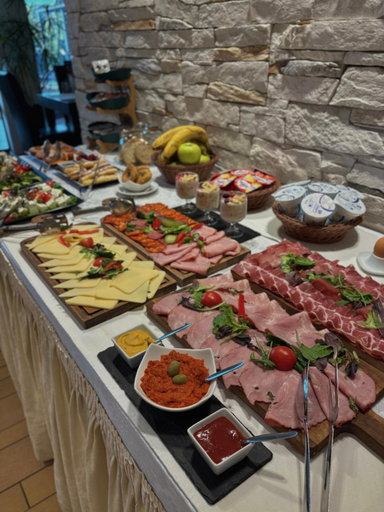 Food & Drinks 3, Guest House Panorama Aqualux with Free Parking, Novi Sad