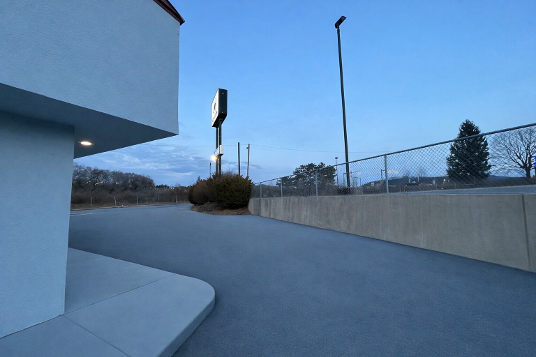 Others 5, Kings Inn Motel, Berks