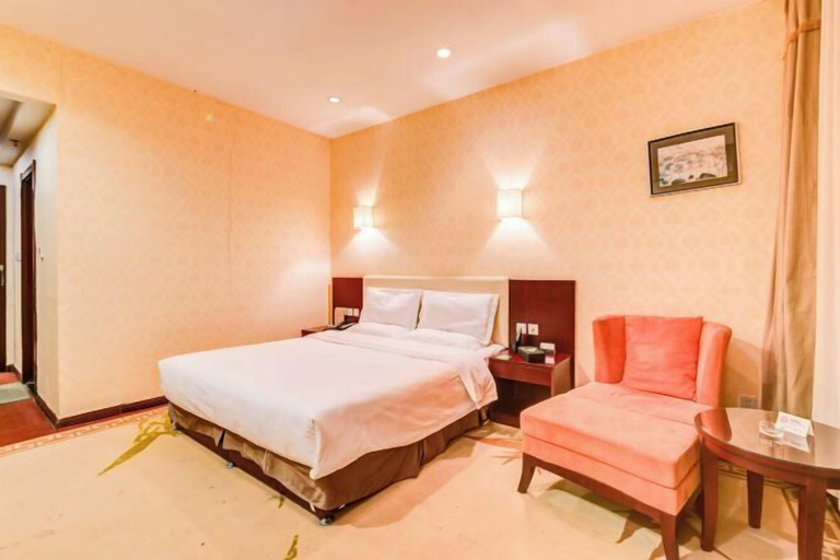 Bedroom 3, Yu Jing Lou Hotel, Handan