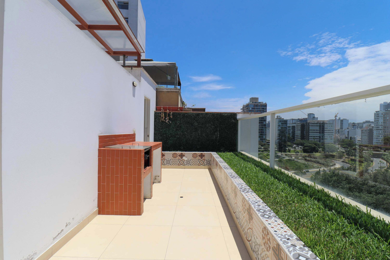 Room 4, w Deluxe 1BR Duplex in the Heart of Barranco, Lima