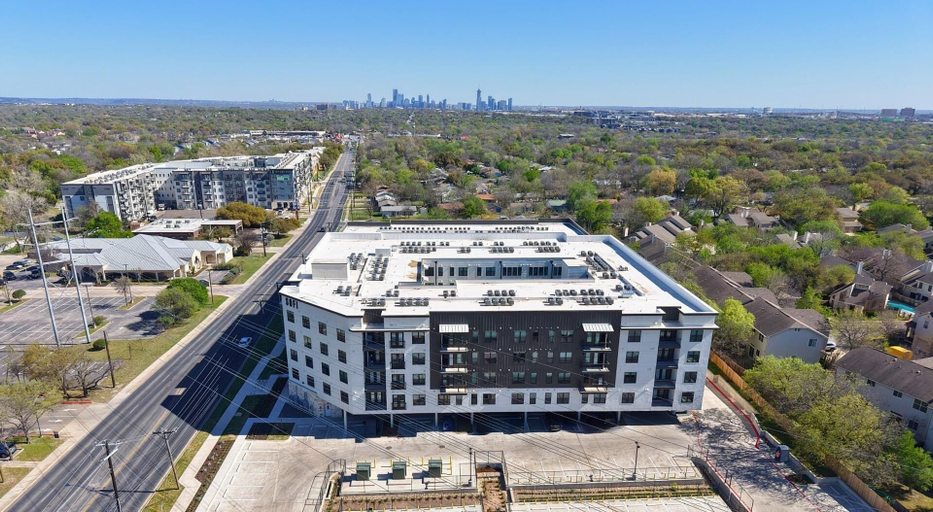 Aerial view, Landing Apartments - South Austin, Travis