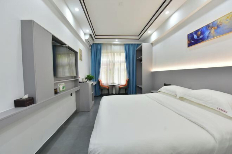Bedroom 1, Wangfu Hot Spring Hotel, Xishuangbanna Dai