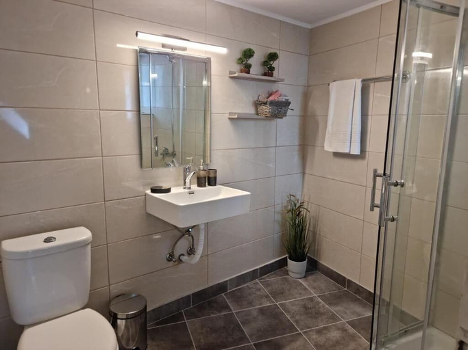 Bathroom 5, Secret Garden Hotel, Crete