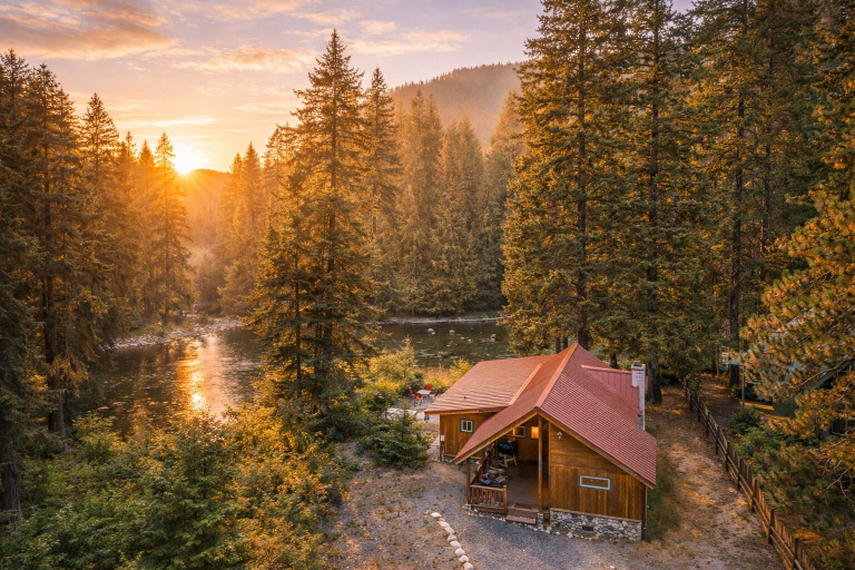 Exterior 3, Rivers Edge 2 Bedroom Home by NW Comfy Cabins by RedAwning, Chelan