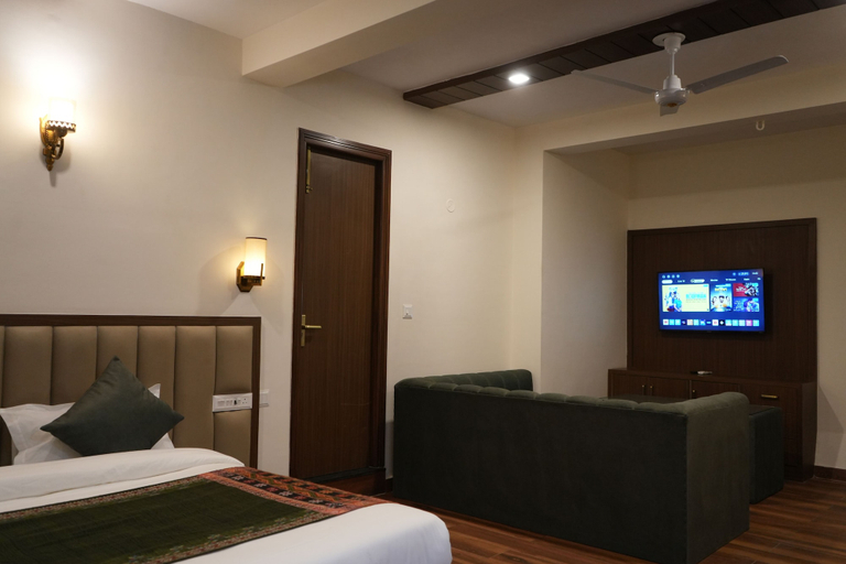 Living area 4, whispering heights, Solan