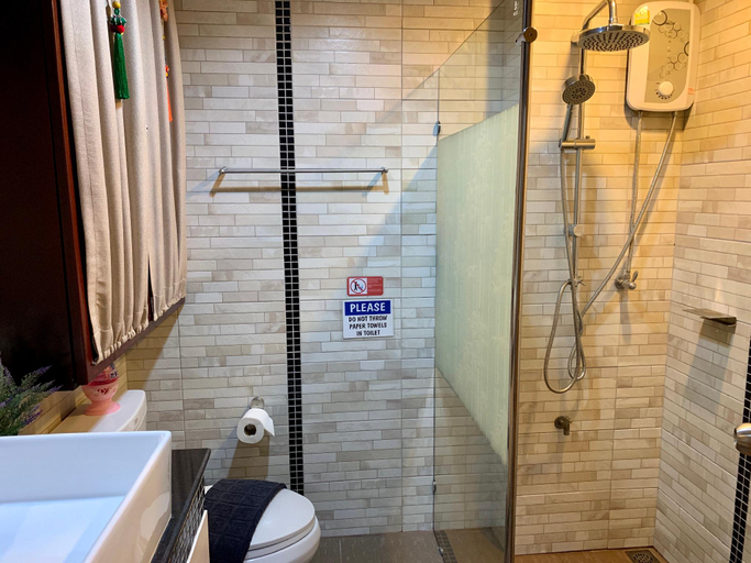 Bathroom 3, Nimmanhemin Apartments, Muang Chiang Mai