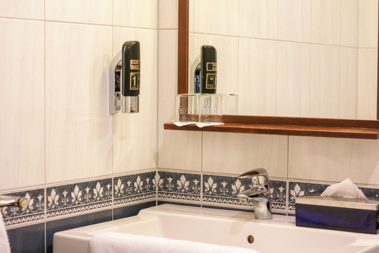 Bathroom 4, Hotel Gulpenerland, Gulpen-Wittem