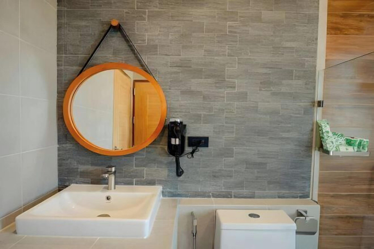 Bathroom 3, Plenary Khao Kho, Khao Kho