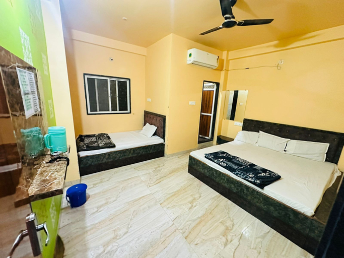 Room 3, Rajoriya Residence, Ujjain