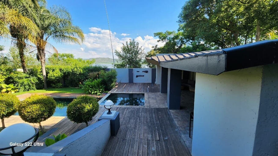 Others 5, The Mansion Lodge, Bojanala